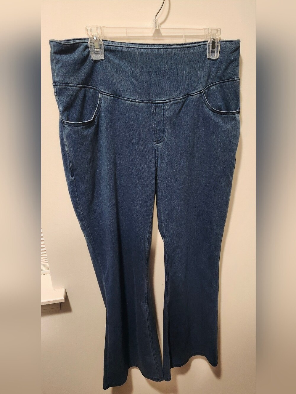 HALARA Indigo Flare Pull-On Jeans